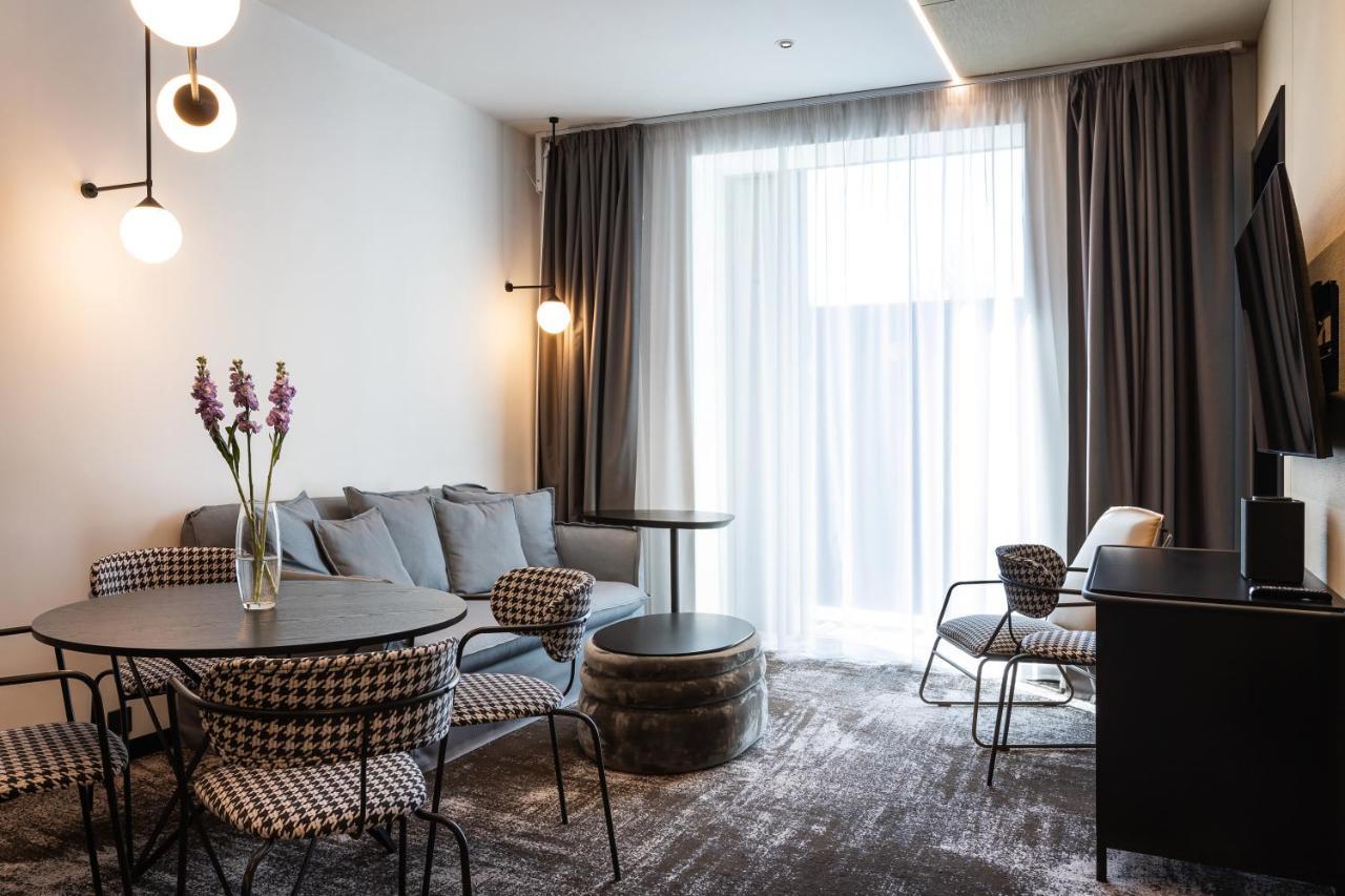 Novotel Living Almaty Jetisu Exteriér fotografie