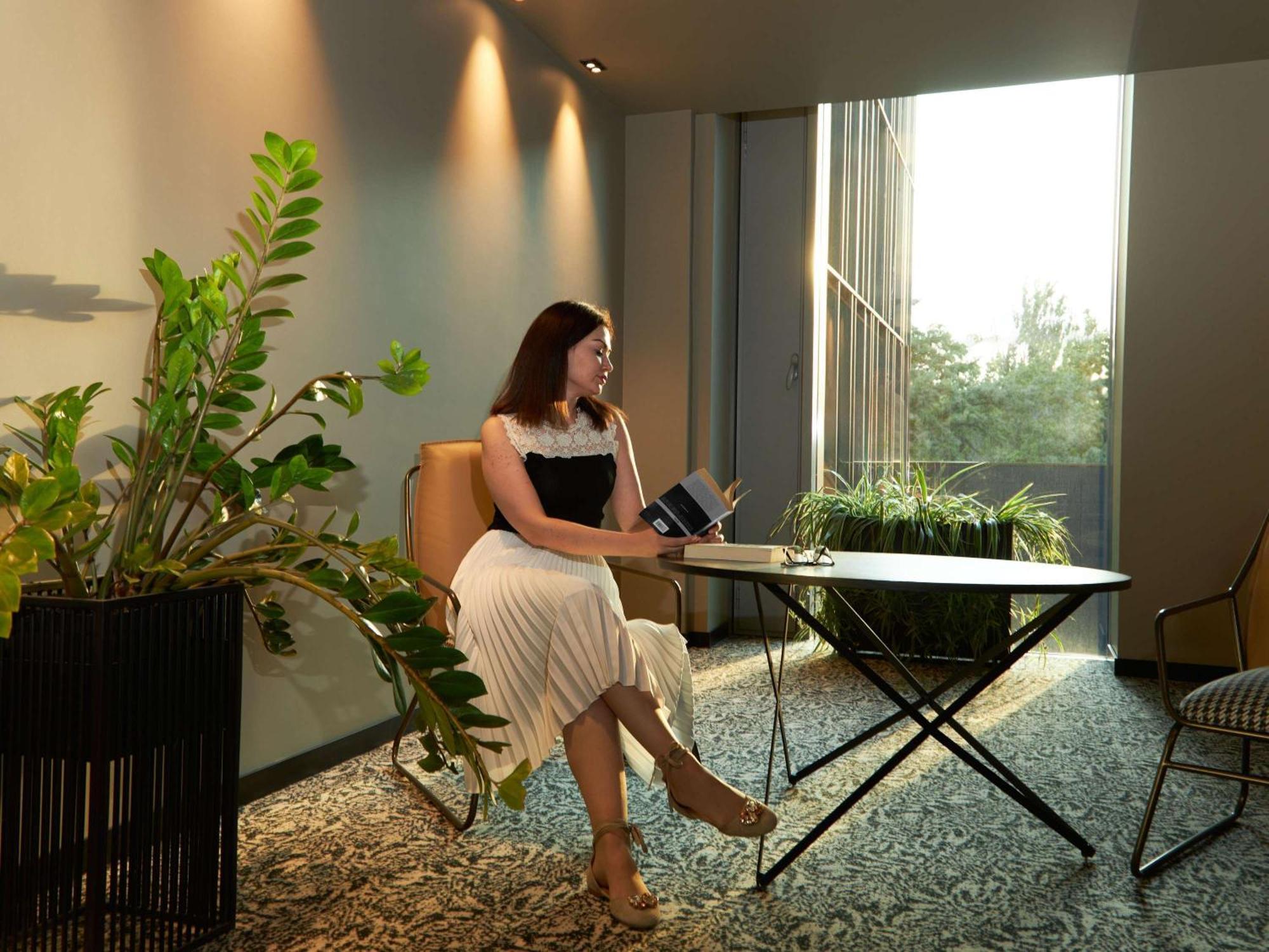 Novotel Living Almaty Jetisu Exteriér fotografie